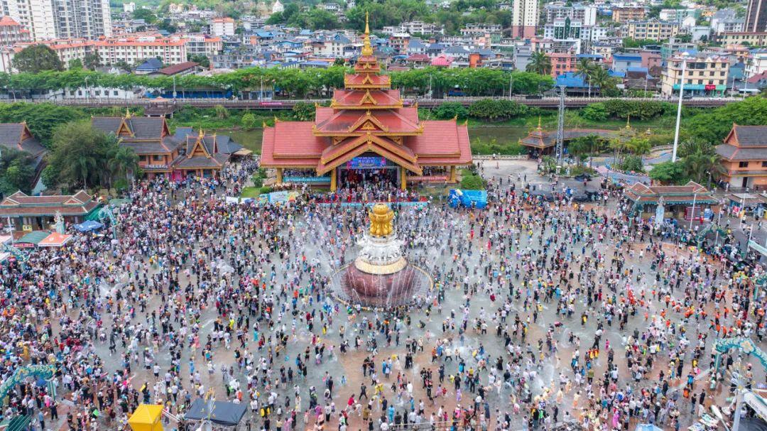 2小時“撿”了12個娃!“警察叔叔，我都走丟兩次了！”