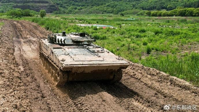 裝甲步兵班火力全開！直擊東部戰區練兵備戰現場