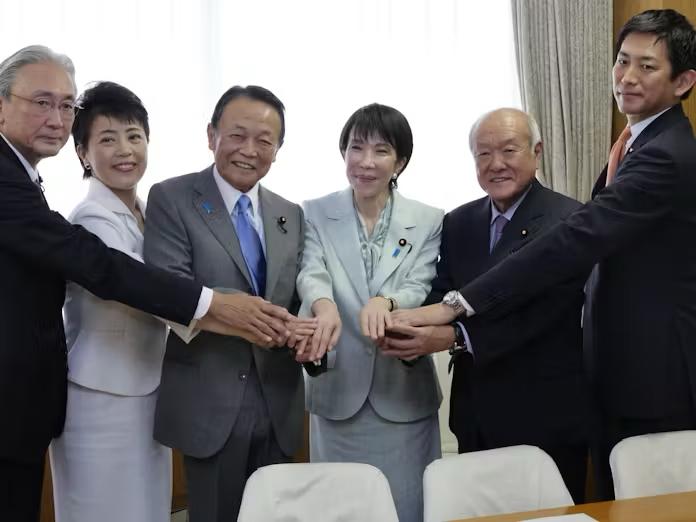安排麻生太郎及其妻弟擔任自民黨副總裁和幹事長，高市早苗被批是一個“傀儡”
