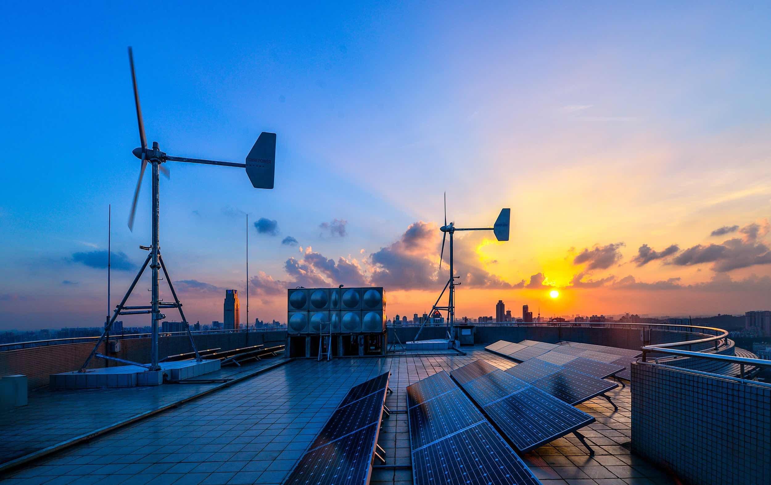 展望2024年全球能源：四期疊加下的挑戰與機遇