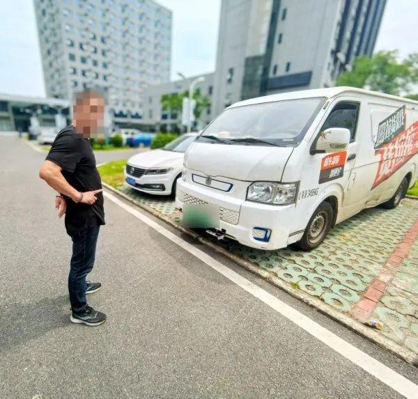 武漢警方：閔某侵佔公司財物，花近60萬元贓款打賞女主播