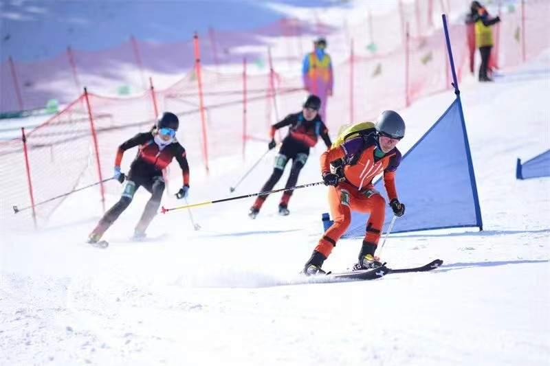 祝賀！滑雪登山亞錦賽中國隊包攬7金