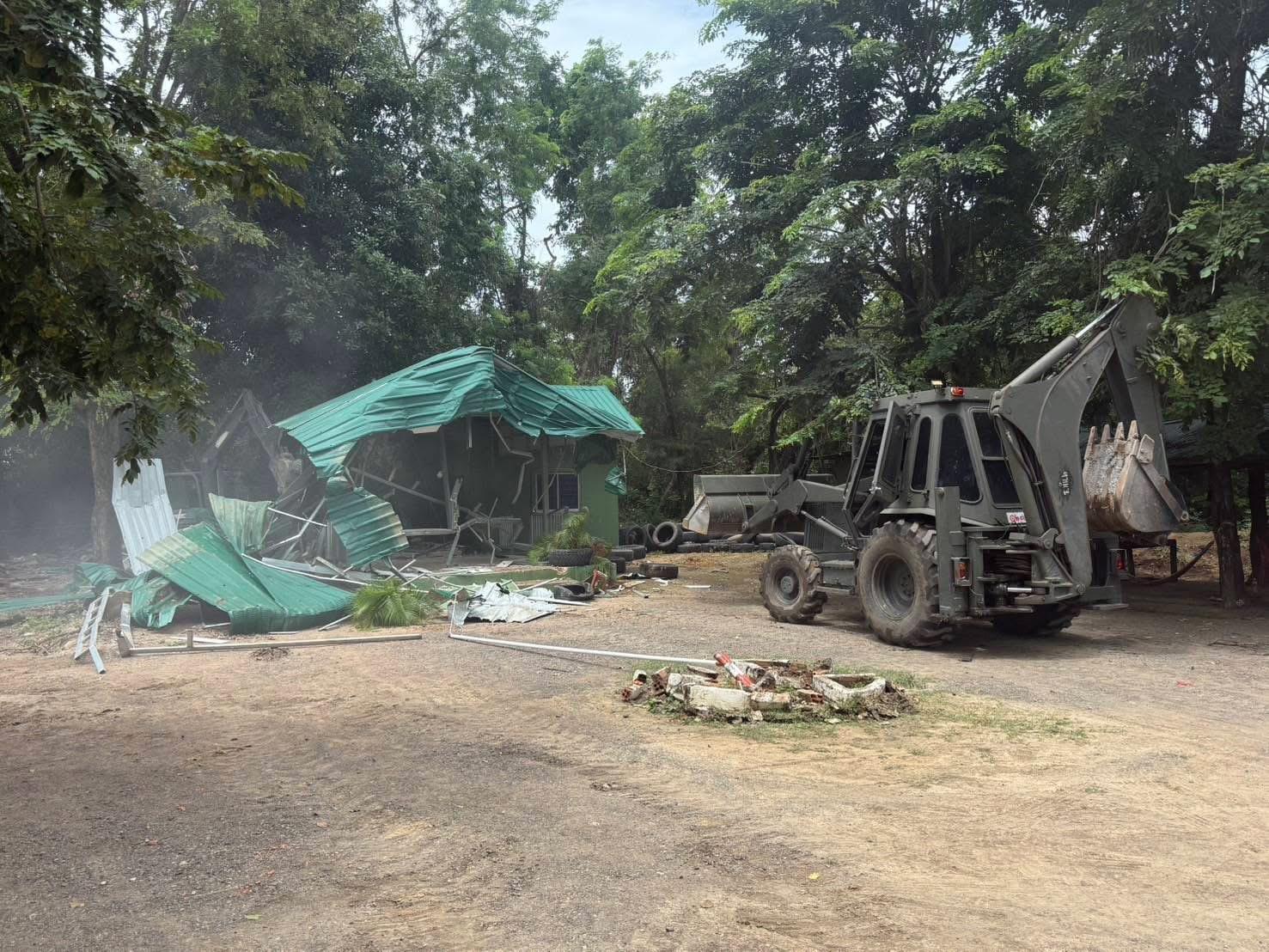泰國陸軍在泰國東部沙繳府採取行動：拆除柬埔寨在邊境爭議地區設施