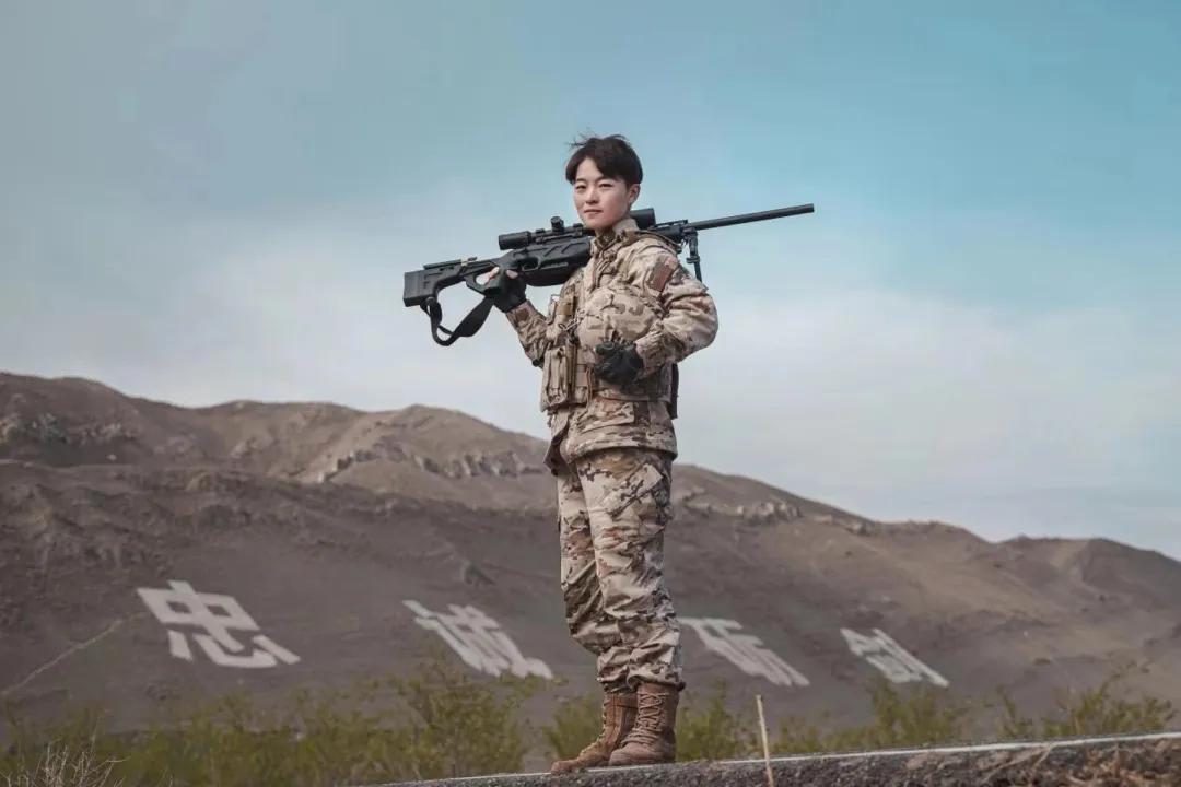 從散打冠軍到特戰尖兵，這朵“霸王花”太颯了！
