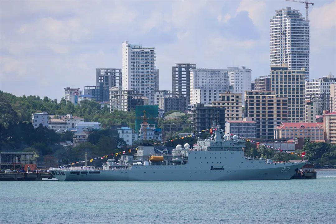 83艦編隊對柬埔寨進行友好訪問