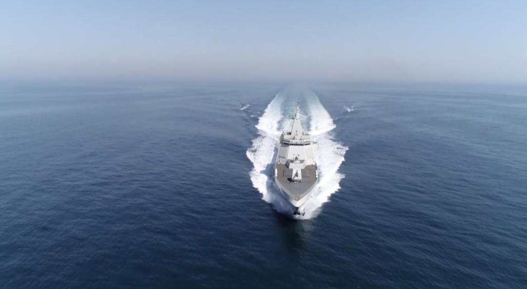 外艦挑釁我航母！“萬噸大驅”全速攔截