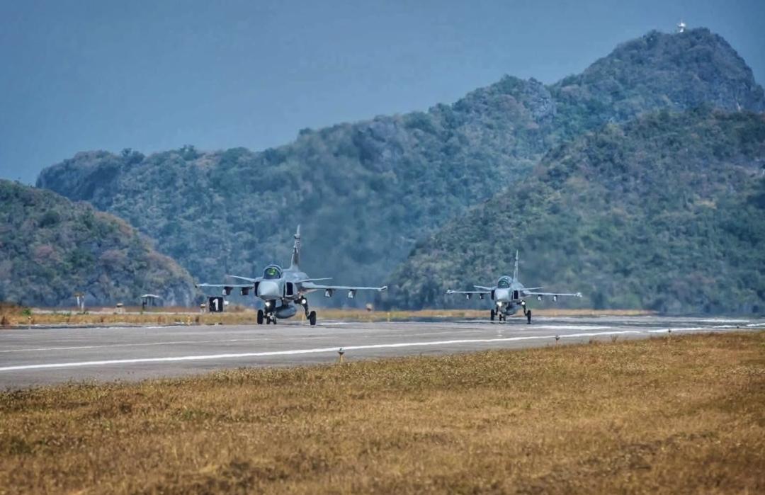 “泰國三軍全部上場”！我駐柬使館：儘快撤離