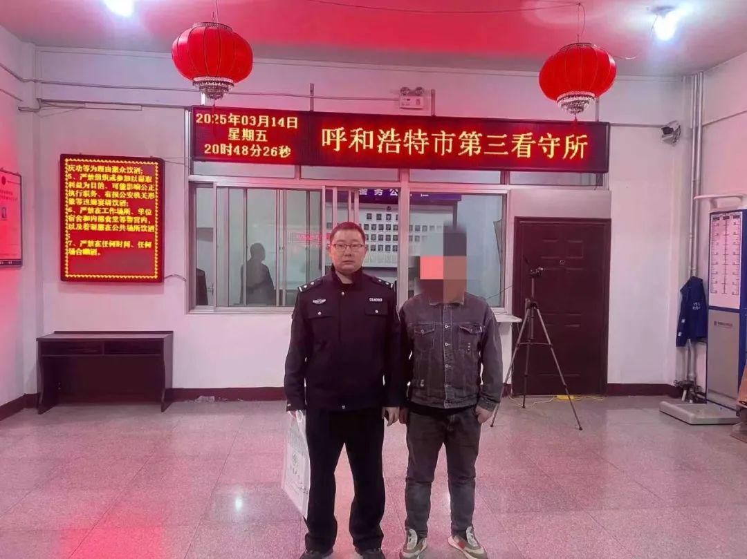 更衣室裏偷手機 民警2個小時破案，依法刑事拘留