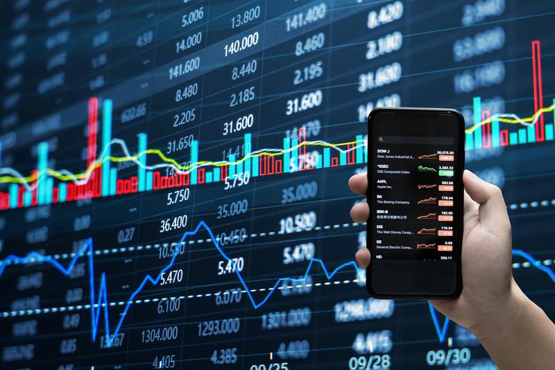 傅鵬博：不在週期下滑階段“蚍蜉撼樹”