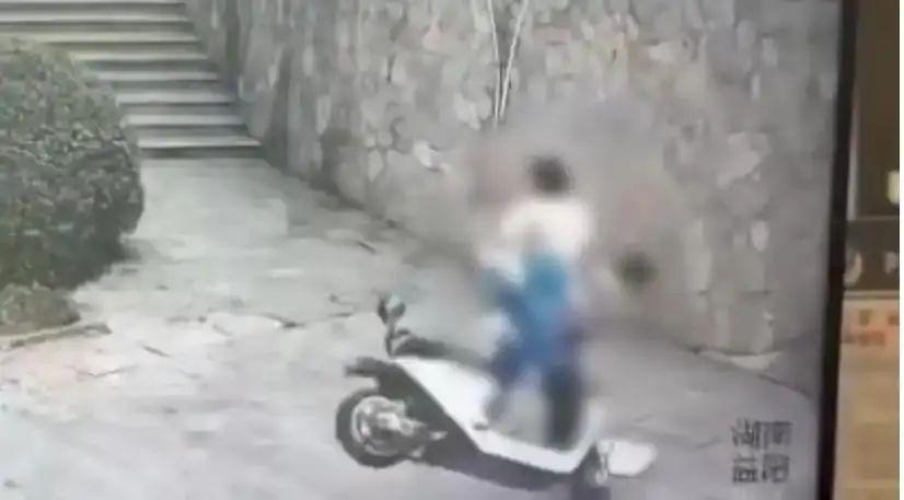 僅40秒，兩名學生撞牆身亡！實驗告訴你非法改裝有多可怕！