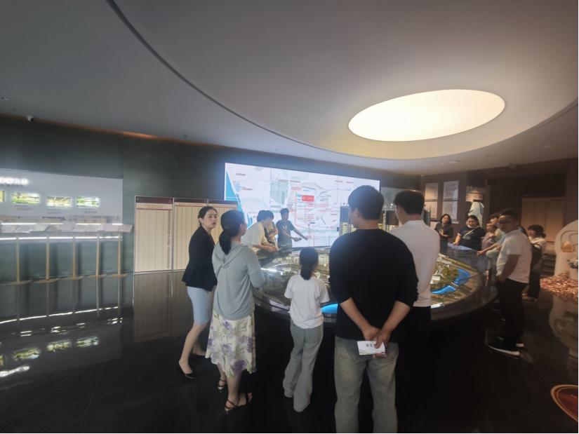 實探深圳“五一”假期樓市：置業顧問忙到