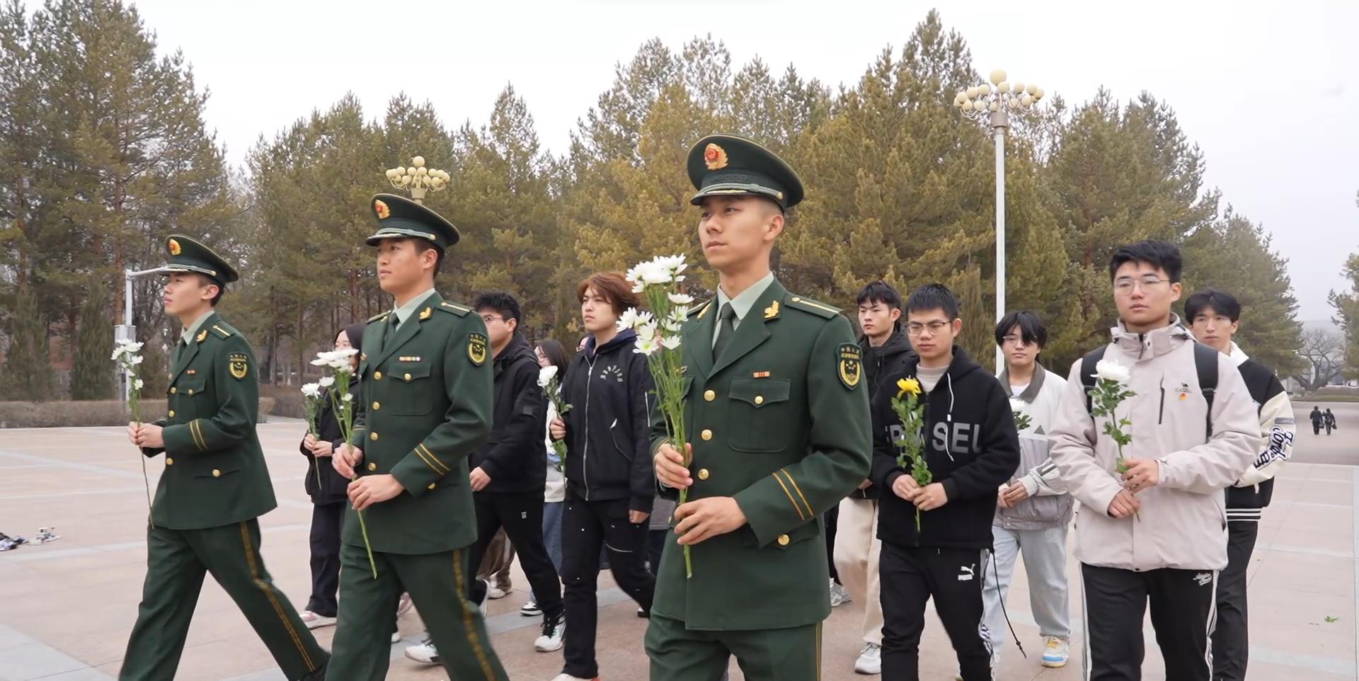 致敬英雄！他們的名字永遠閃亮