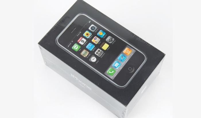 罕見原封初代iPhone現身國外拍賣行，估價或超10萬美元