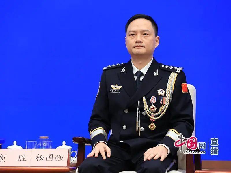 刑警披露緬北明家犯罪集團案偵辦細節：冒着流彈、地雷等風險，停戰間隙進園區取證，時間僅有2小時