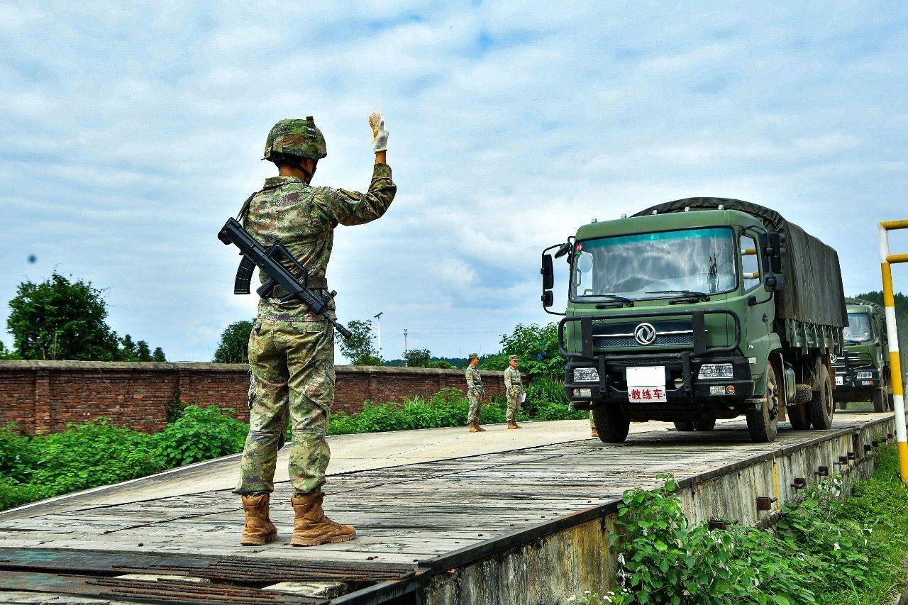 全流程考覈！火箭軍某部逐步逐段提升戰場“打贏率”！