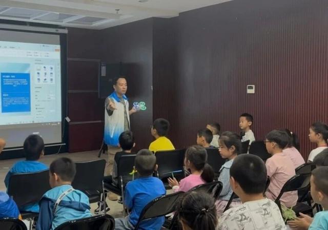 河北秦皇島：青少年宮無人機公益體驗活動舉辦