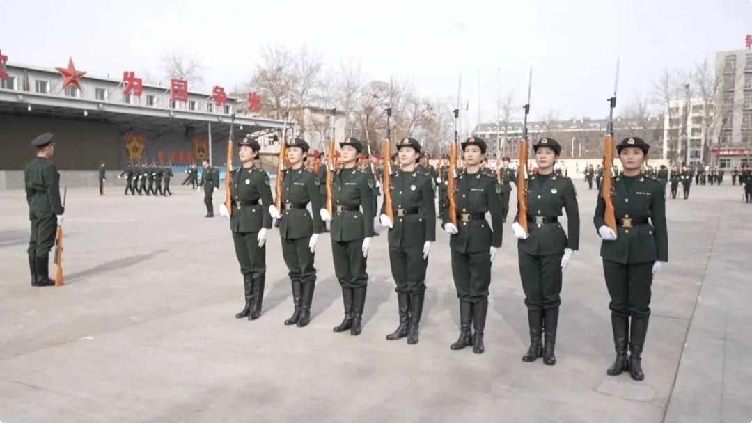 這就是中國排面！首批儀仗女兵是怎麼煉成的？