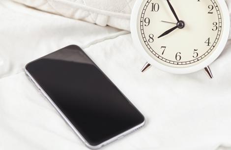 調休又上熱搜，iPhone鬧鐘功能遭網友吐槽