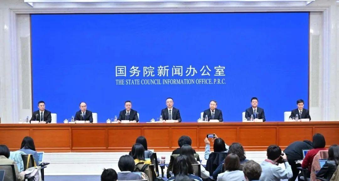 多家大廠強制下班！加班“加加加加到厭倦”？國家明確了……