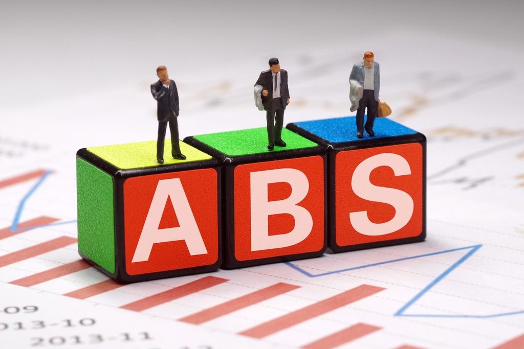 險資ABS前5月登記規模破1300億 多資產組合與跨境配置成趨勢