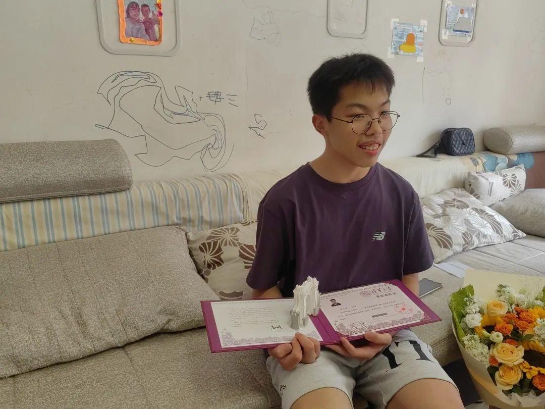 江西第一封高考錄取通知書送達！簽收人是他