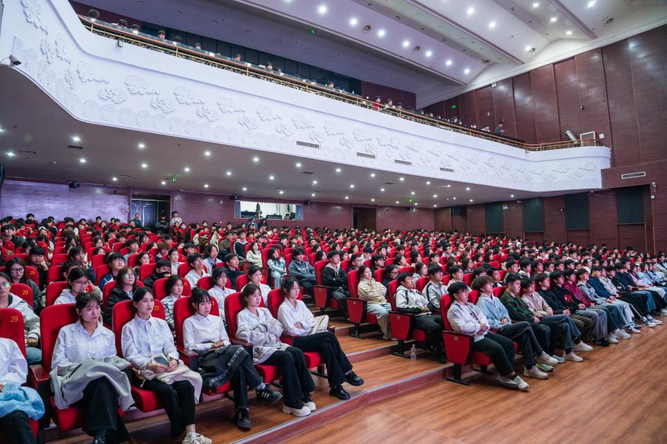 納米AI智能體走進課堂，360讓高校師生零距離體驗前沿智能體應用