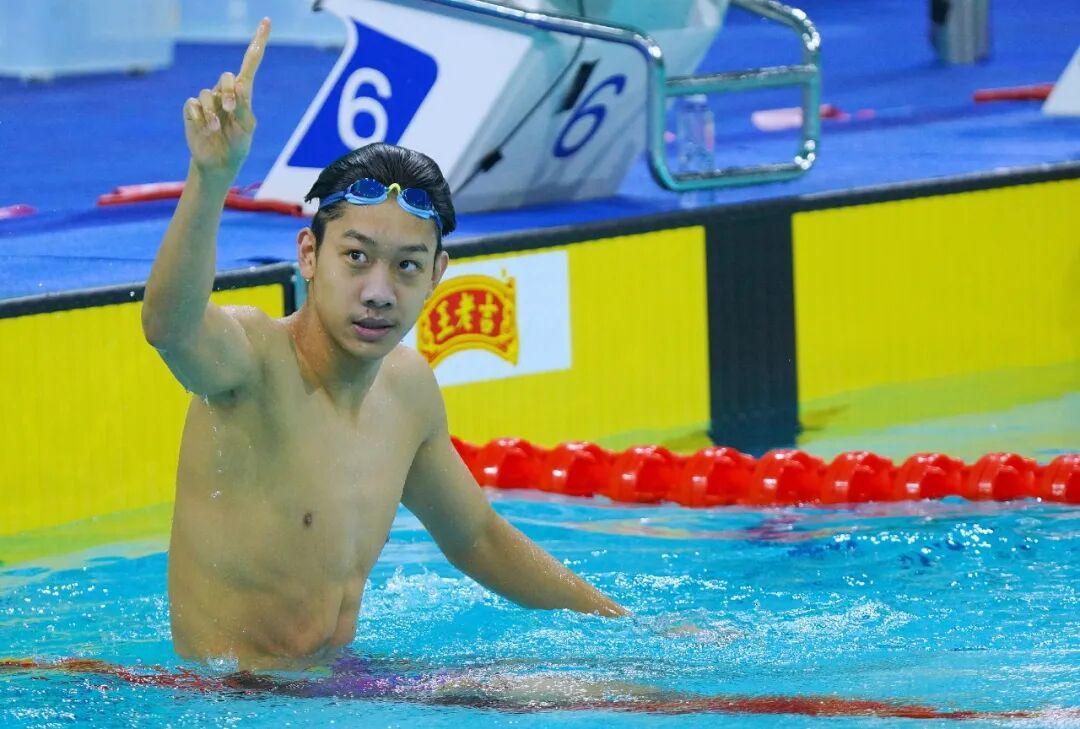 耿直boy+1！18歲小將擊敗潘展樂孫楊奪冠，賽後回應亮了