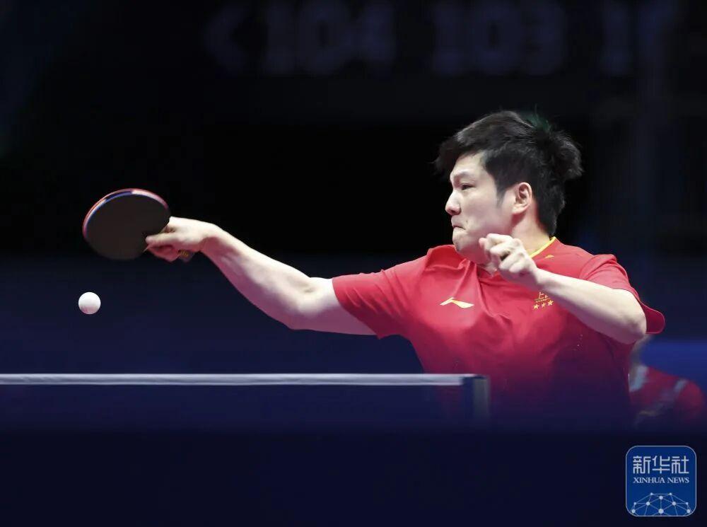 樊振東繼馬龍後全運會連續兩屆蟬聯男單冠軍，收穫第六枚全運會金牌！4進決賽，他稱“每次決賽對當下的我都是陌生的”
