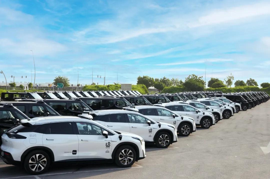 文遠知行正式在香港交易所掛牌上市