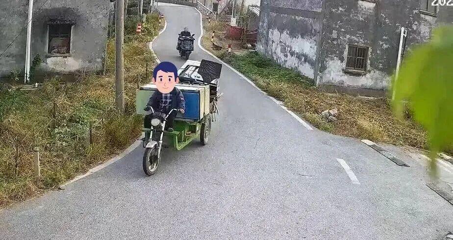 “快找回那個舊冰箱和洗衣機！裏面放了很多黃金！”陳阿姨急壞了