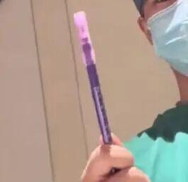 怕孩子被抱錯，準爸爸用“豬肉記號筆”蓋章！新生兒能用嗎？最新回應