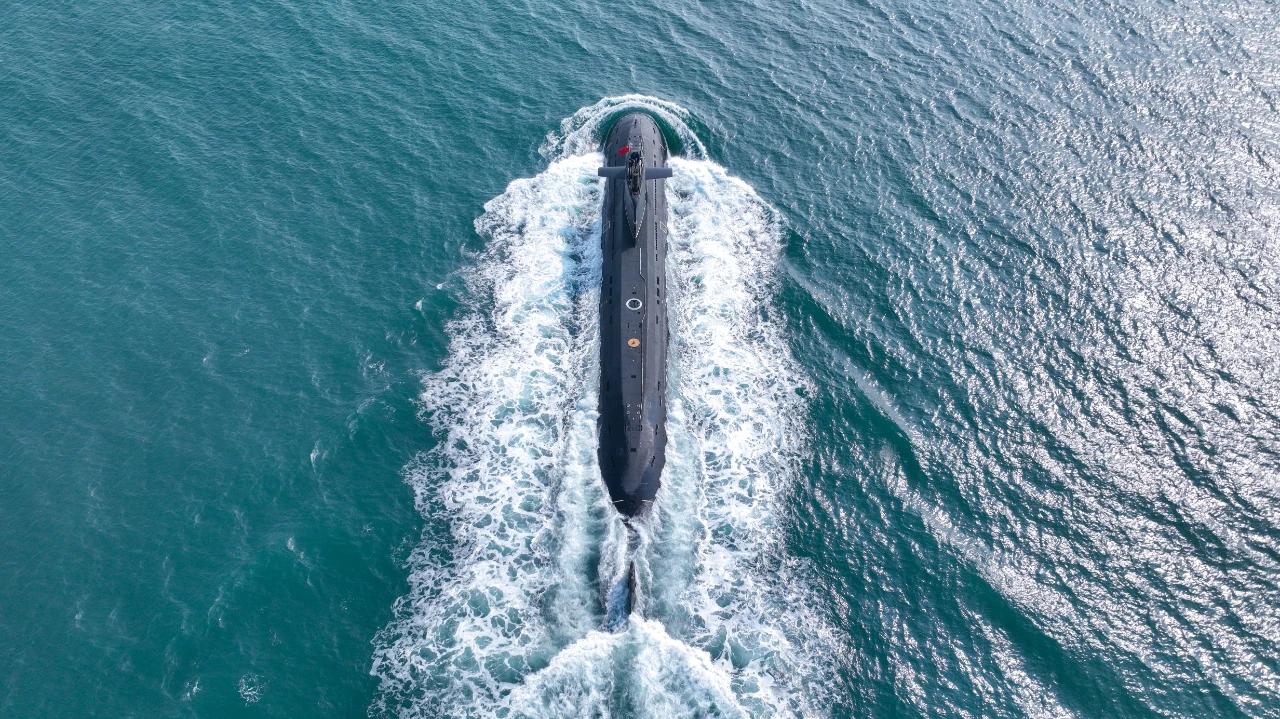 自帶深海震懾力！北部戰區海軍某潛艇支隊開展作戰應用訓練