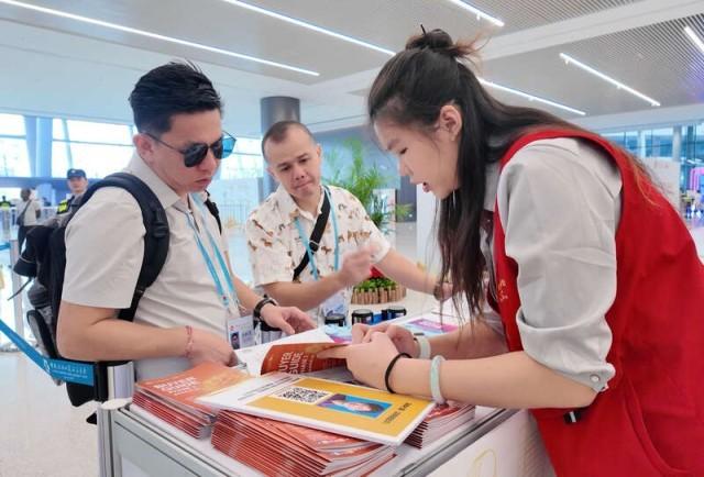 青春力量閃耀廣交會：多崗位志願者共築國際貿易橋樑