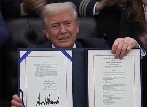 特朗普簽了 美國政府“續費”成功