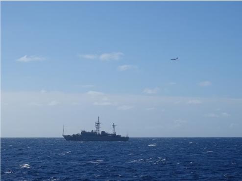 美海岸警衛隊稱派出艦機在領海附近監控俄軍艦，俄方暫未回應