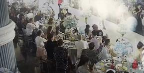 “氣到2點都沒睡！”結婚鏡頭被換成監控錄像，新娘崩潰！攝像稱素材全丟了，酒店：賠付4000元