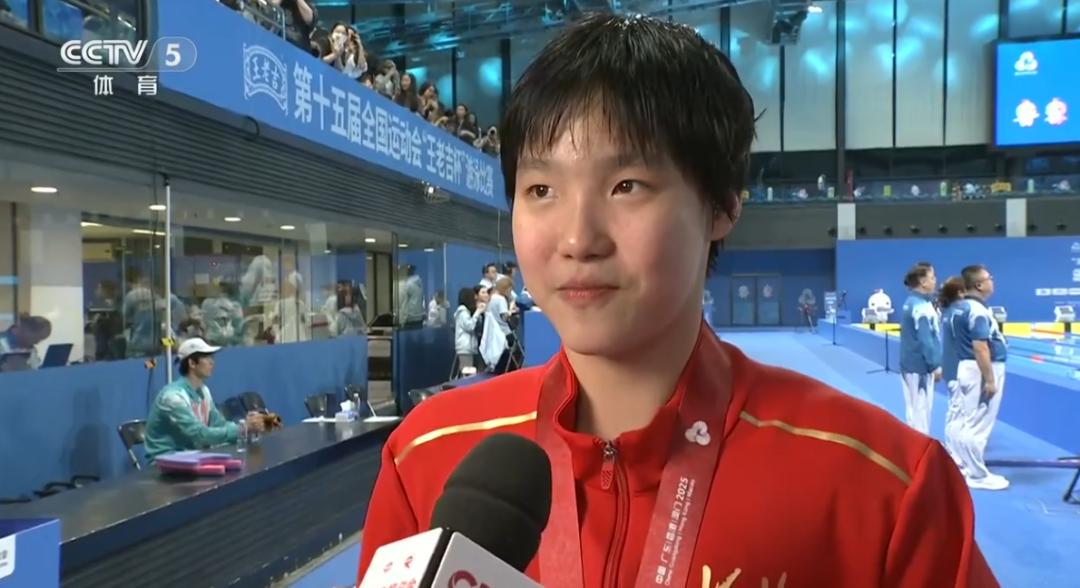 熱搜亮了！13歲“小孩姐”破紀錄，解說“哇”聲一片……