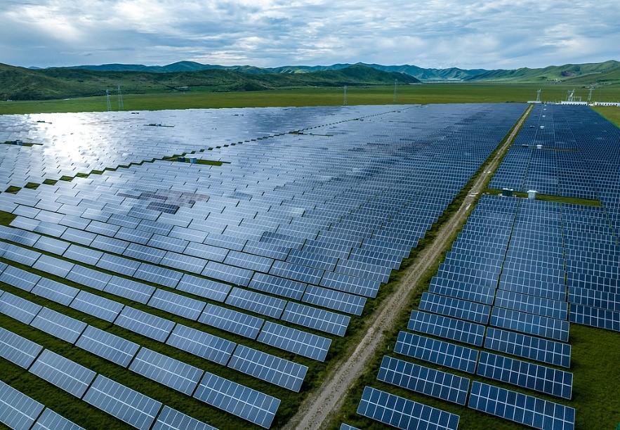 電力改變AI競賽格局！高盛報告：大力推進電力建設將使中國在中美AI競賽中佔據優勢