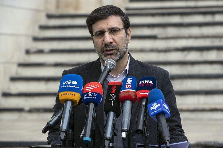 伊媒：伊朗憲法監護委員會批准從國家貨幣里亞爾中“去掉4個零”的計劃