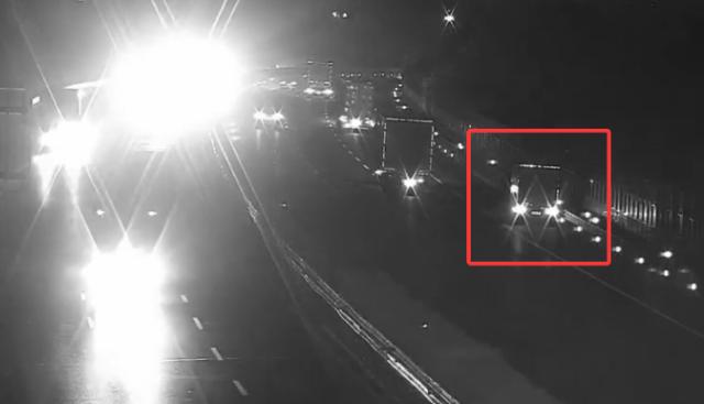 電量顯示還能跑60公里，結果十幾公里就趴窩了！杭州男子在高速遇窘境，交警：冬季新能源車輛應保持電量在30%以上